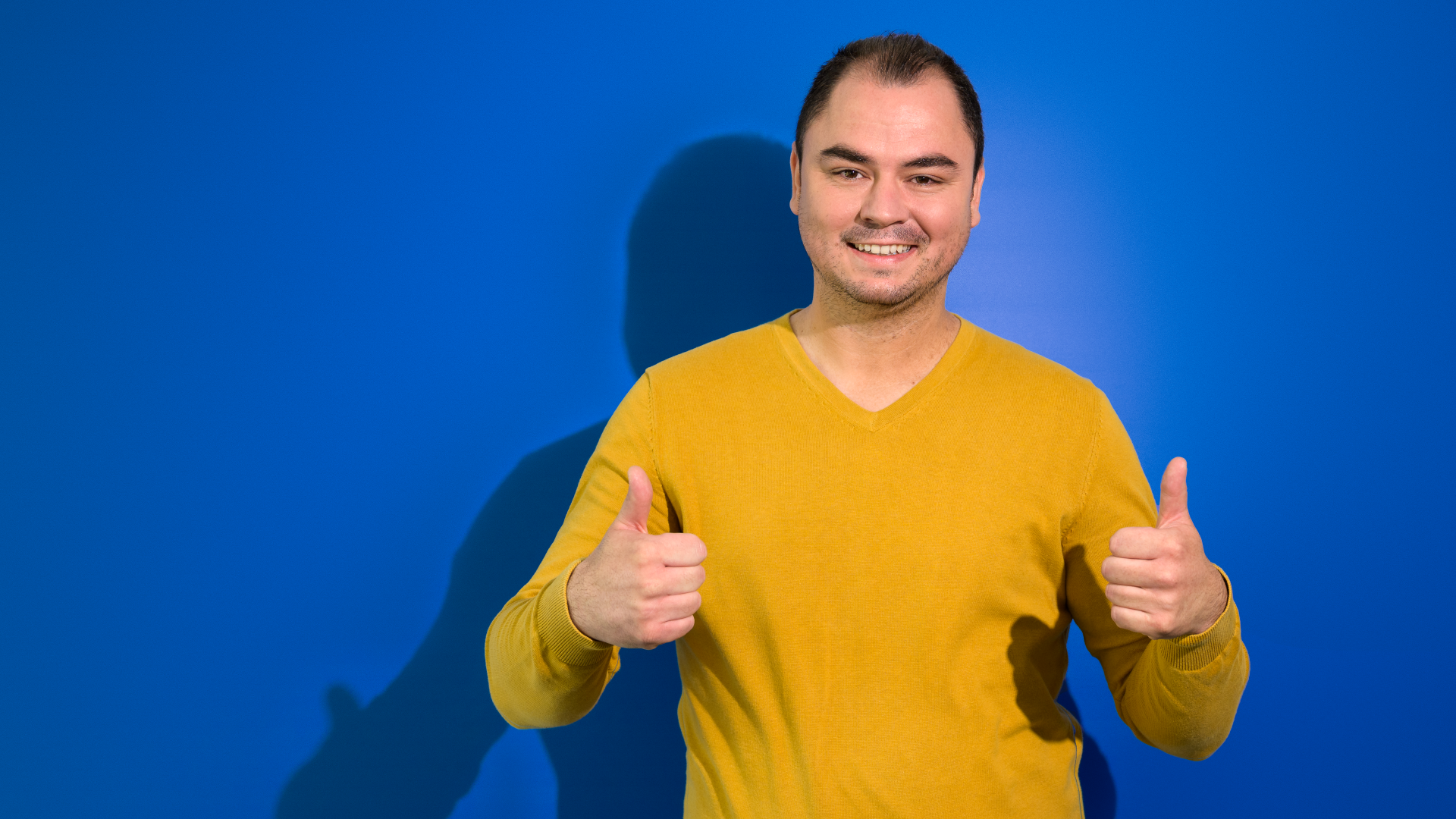 Blue_Portrait_M_RT.jpg